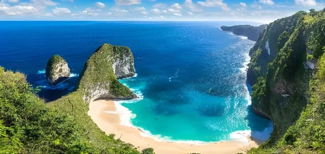 Mengapa Turis Tertarik ke Bali? Ternyata ini 3 Alasannya Kelingking beach nusa penida bali