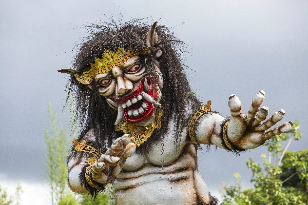 Mengetahui Makna Ogoh Ogoh pada Saat Pengerupukan Kesanga Mengetahui Makna Ogoh Ogoh pada Saat Pengerupukan Kesanga