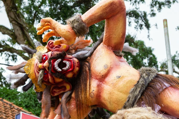 Mengetahui Makna Ogoh Ogoh pada Saat Pengerupukan Kesanga Ogoh ogoh pengerupukan kesanga