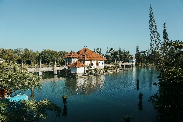 Wisata Taman Ujung Karangasem : Peninggalan Zaman Raja Karangasem Pemandangan Taman Ujung Karangasem