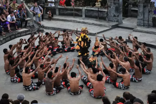 10 Alasan Semua Orang Ingin ke Bali, Ternyata Ini Yang Mereka Cari Budaya yang Kaya dan Menarik