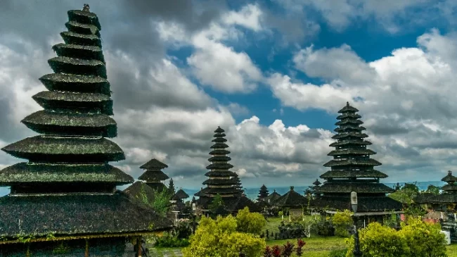 Pura pura yang ada di bali 1