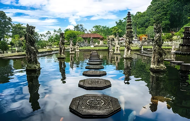 Menelusuri Jejak Sejarah Tirta Gangga: Keindahan Arsitektur dan Makna Spiritual